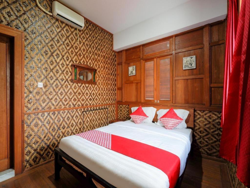 Oyo 4016 Tan Jokteng Hotel 2*